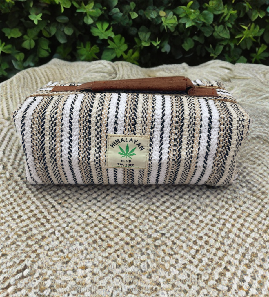 Makeup pouch
