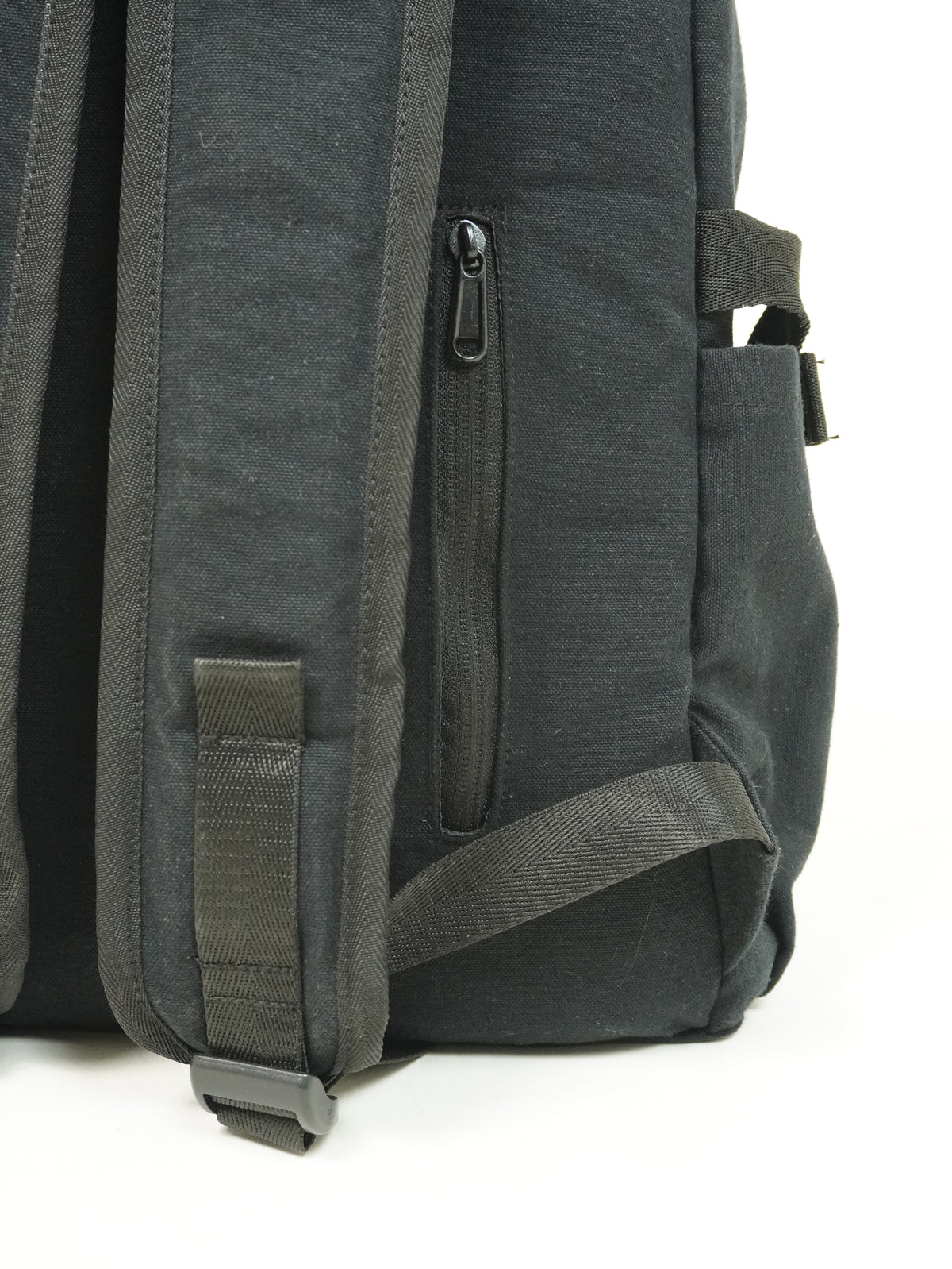 Urban Quest Backpack (Black)